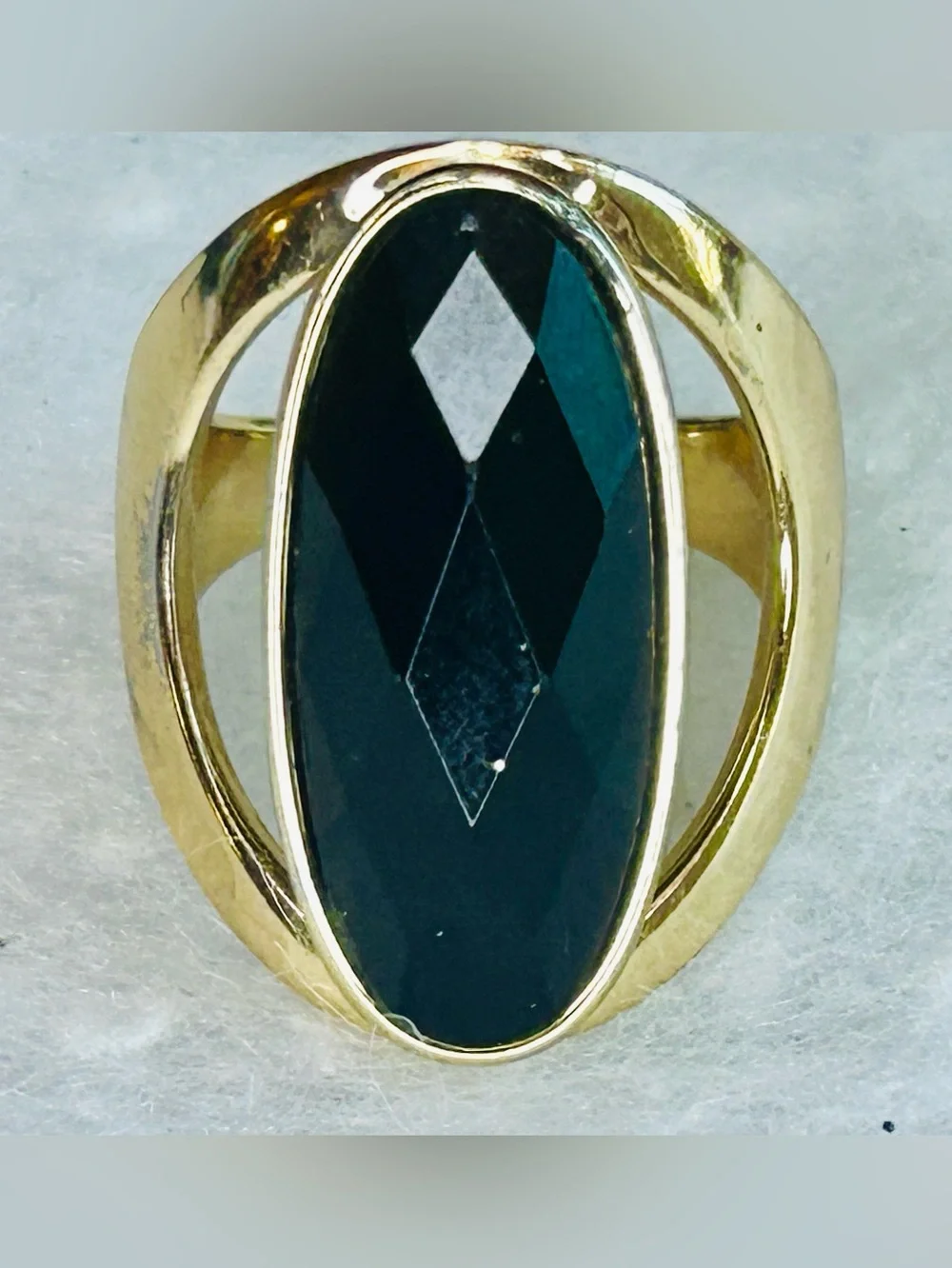 Vintage Black Acrylic Statement Ring (c. 1975–1985)